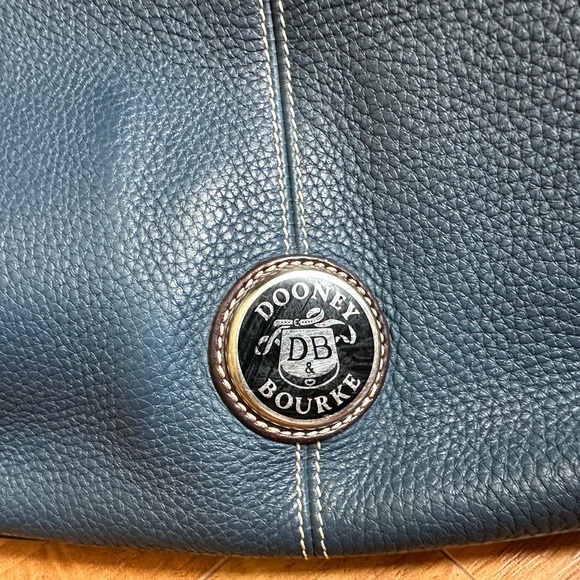 Vintage Dooney & Bourke Navy and Tan  Leather Hobo Bag - Picture 7 of 16